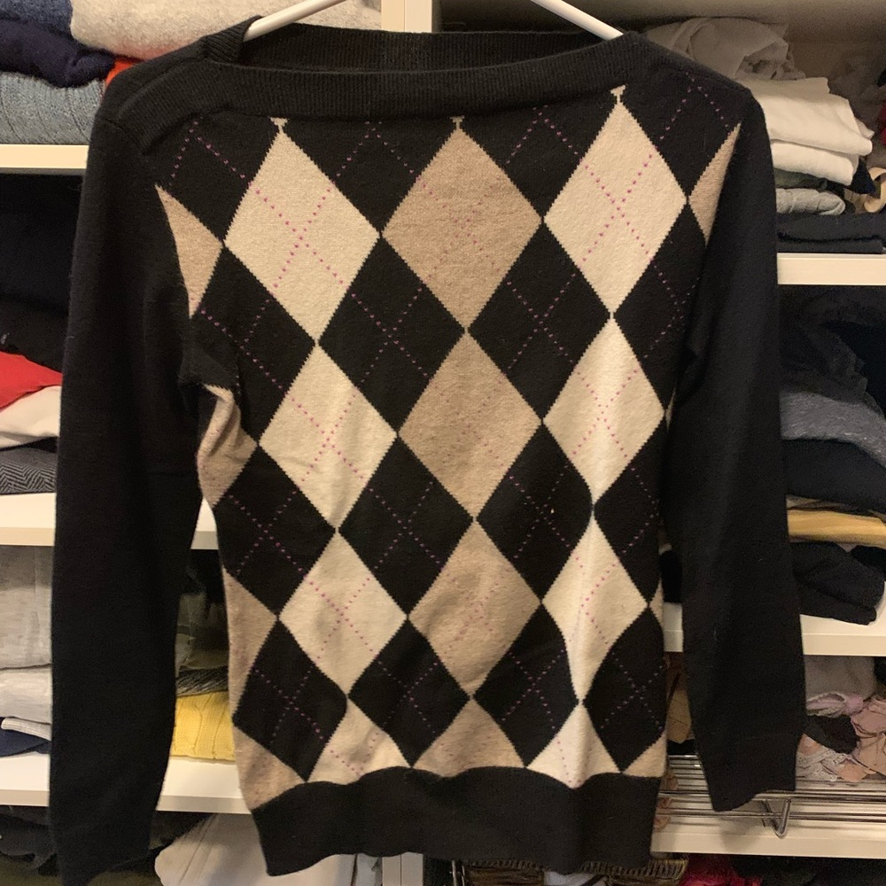 Banana republic like new, cashmere boat neck sweater.